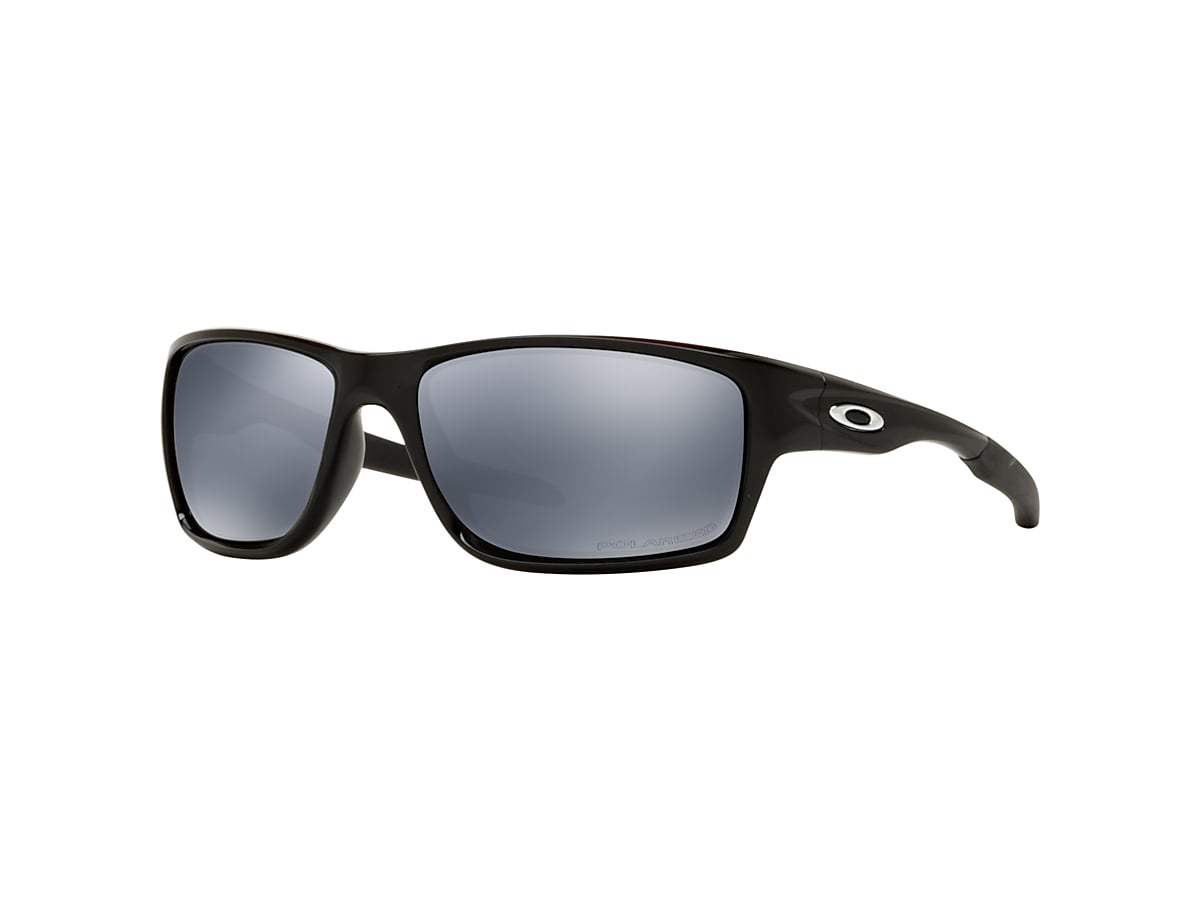 Oakley OO9225 Canteen 60 Black Iridium Polarized & Polished Black Polarized  Sunglasses | Sunglass Hut USA