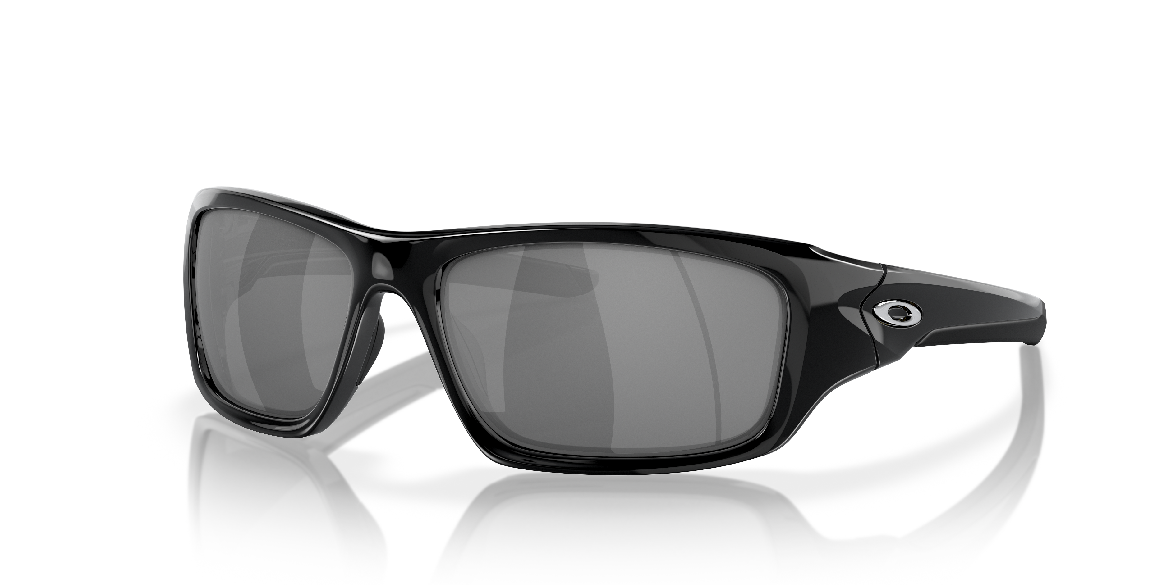 Oakley OO9236 Valve® 60 Grey Polarized & Matte Fog Polarized Sunglasses | Sunglass  Hut USA