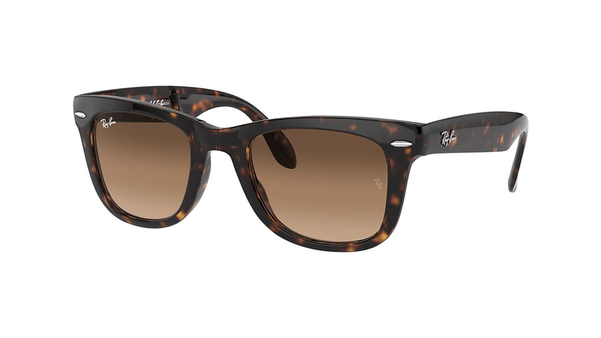 Foldable ray bans store sunglass hut