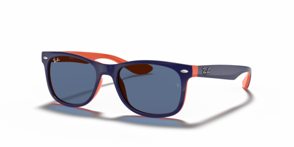 Óculos de sol Ray-Ban Junior New Wayfarer Kids RJ9052S, formato quadrado, armação em nylon injetado azul e laranja, lente azul
