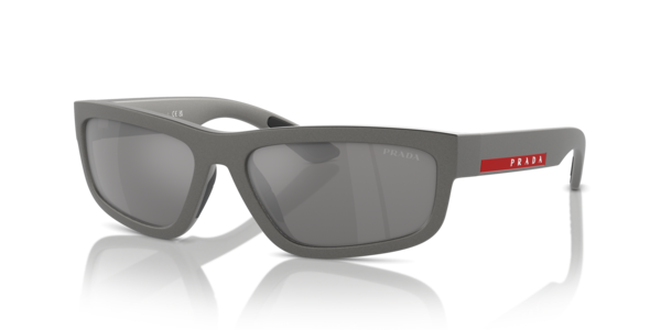 Óculos de sol Prada Linea Rossa PS05ZS, formato retangular, armação em nylon cinza, lente cinza espelhada