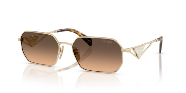 Óculos de sol Prada Logo Triangular PRA51S, formato retangular, armação em metal dourado, lente caramelo degradê