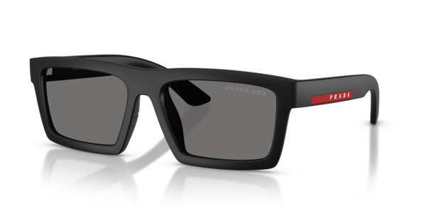 Óculos de sol Prada Linea Rossa PSA07S, formato retangular, armação em nylon preto, lente cinza escura