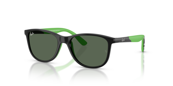 Óculos de sol Ray-Ban Junior Toy Story Sun Kids RJ9077S, formato retangular, armação em nylon injetado preto e verde, lente verde escura