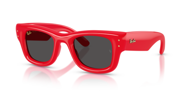 Óculos de sol Ray-Ban Wayfarer Puffer, formato quadrado, armação em nylon vermelho, lente preta