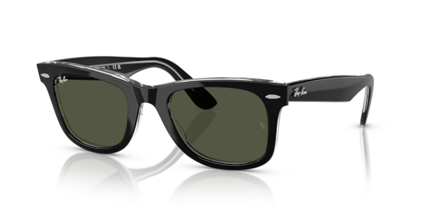 Óculos de sol Ray-Ban Original Wayfarer Classic, formato quadrado, armação em acetato preto sobre transparente, lente verde