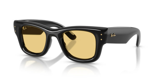 Óculos de sol Ray-Ban Wayfarer Puffer, formato quadrado, armação em nylon preto, lente amarelo