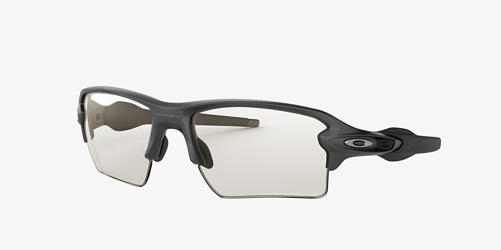 Oakley OO9188 Flak®  XL 59 Clear to Black Iridium Photochromic & Steel  Sunglasses | Sunglass Hut USA