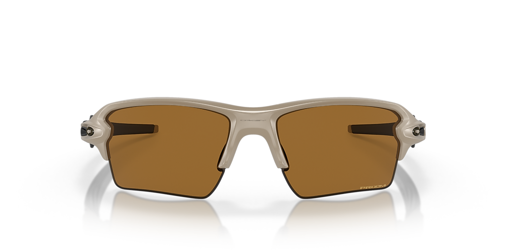 Oakley deals flak desert